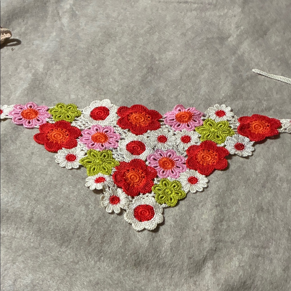 Handcrafted Floral and Heart Patterned Scarves - Picture 4 of 4